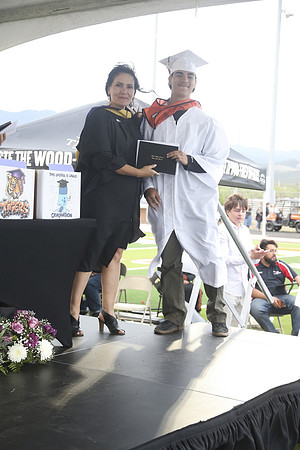 DN4R7980
